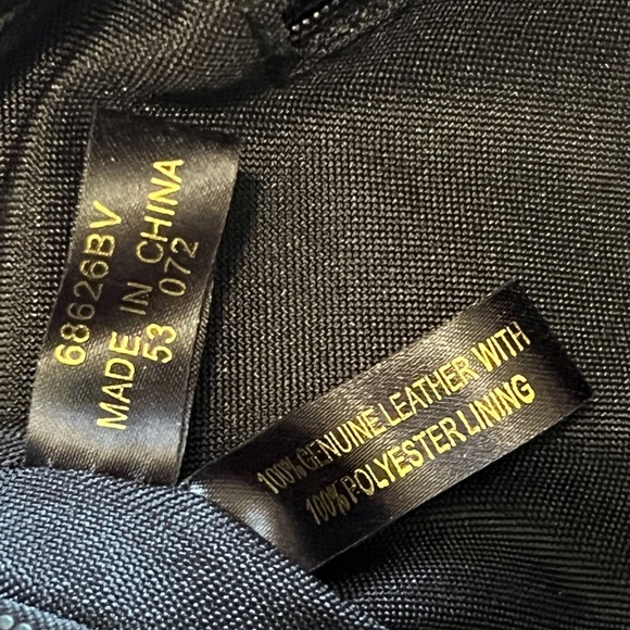 Aigner large black purse - Picture 4 of 4